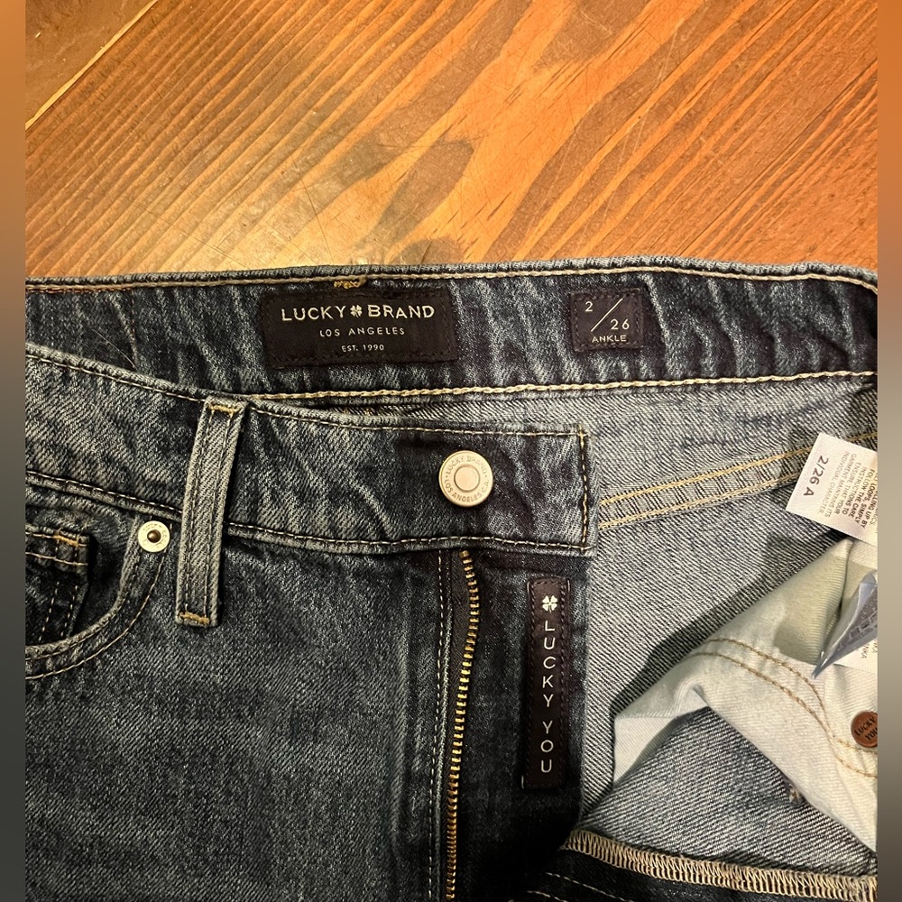 Women’s Lucky Brand jeans